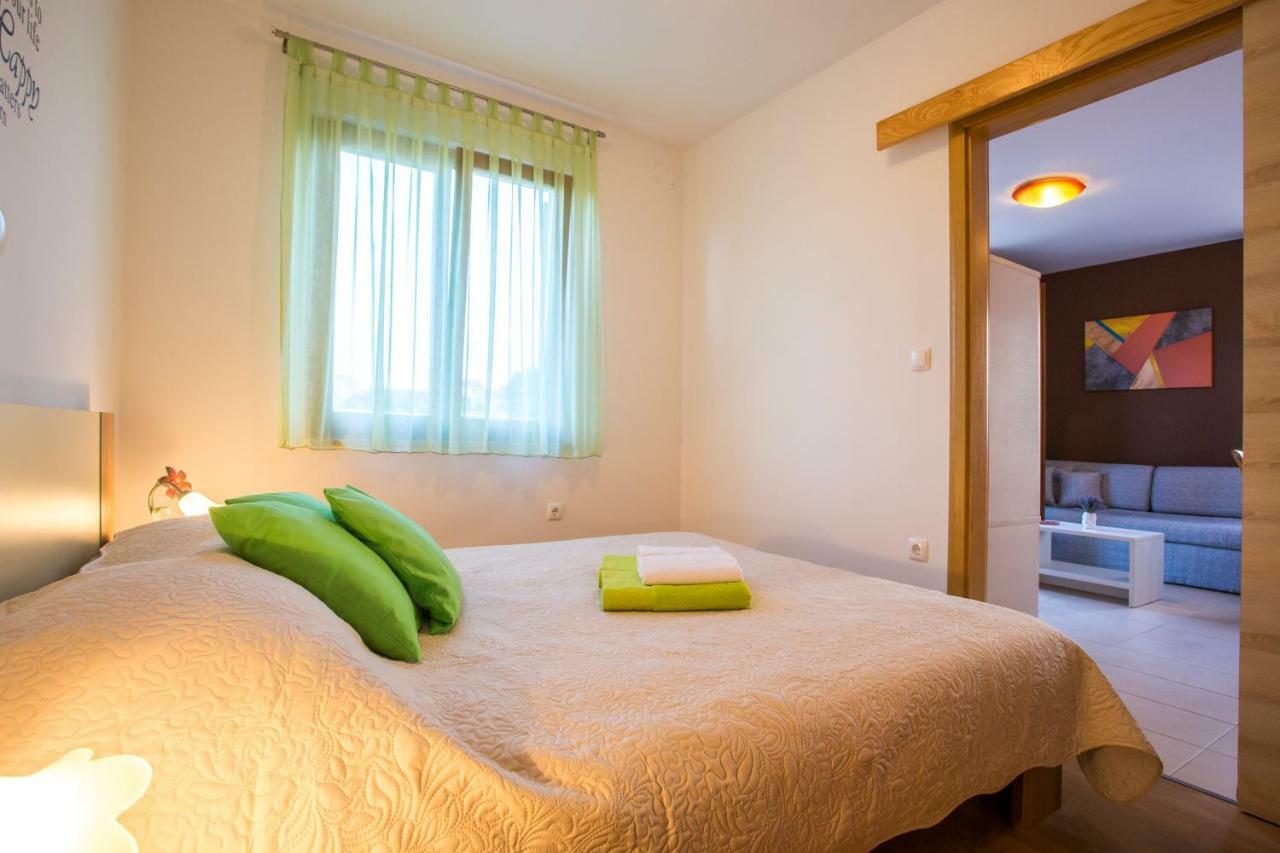 Apartman Irena PUY Exterior foto